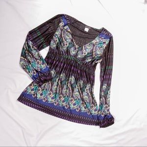 Venus silky printed long sleeve vneck blouse small